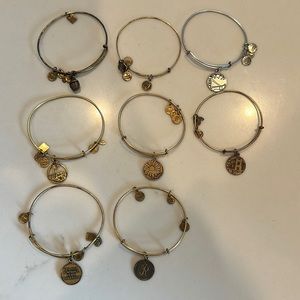 Alex & Ani bracelets, batch of 8 (7 bronze and 1 silver)